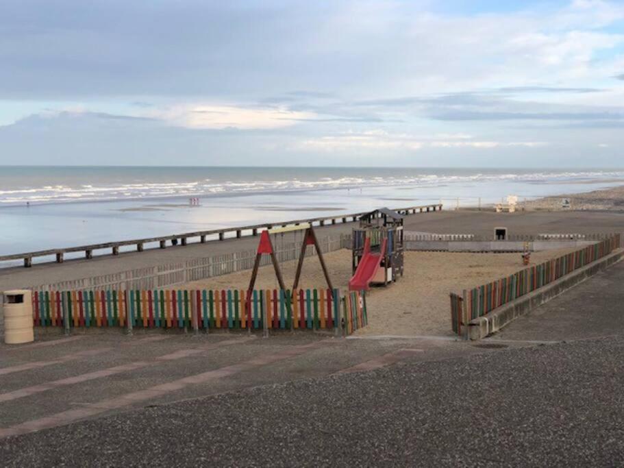 Pleine Face Mer Et Plage Ault Exterior foto